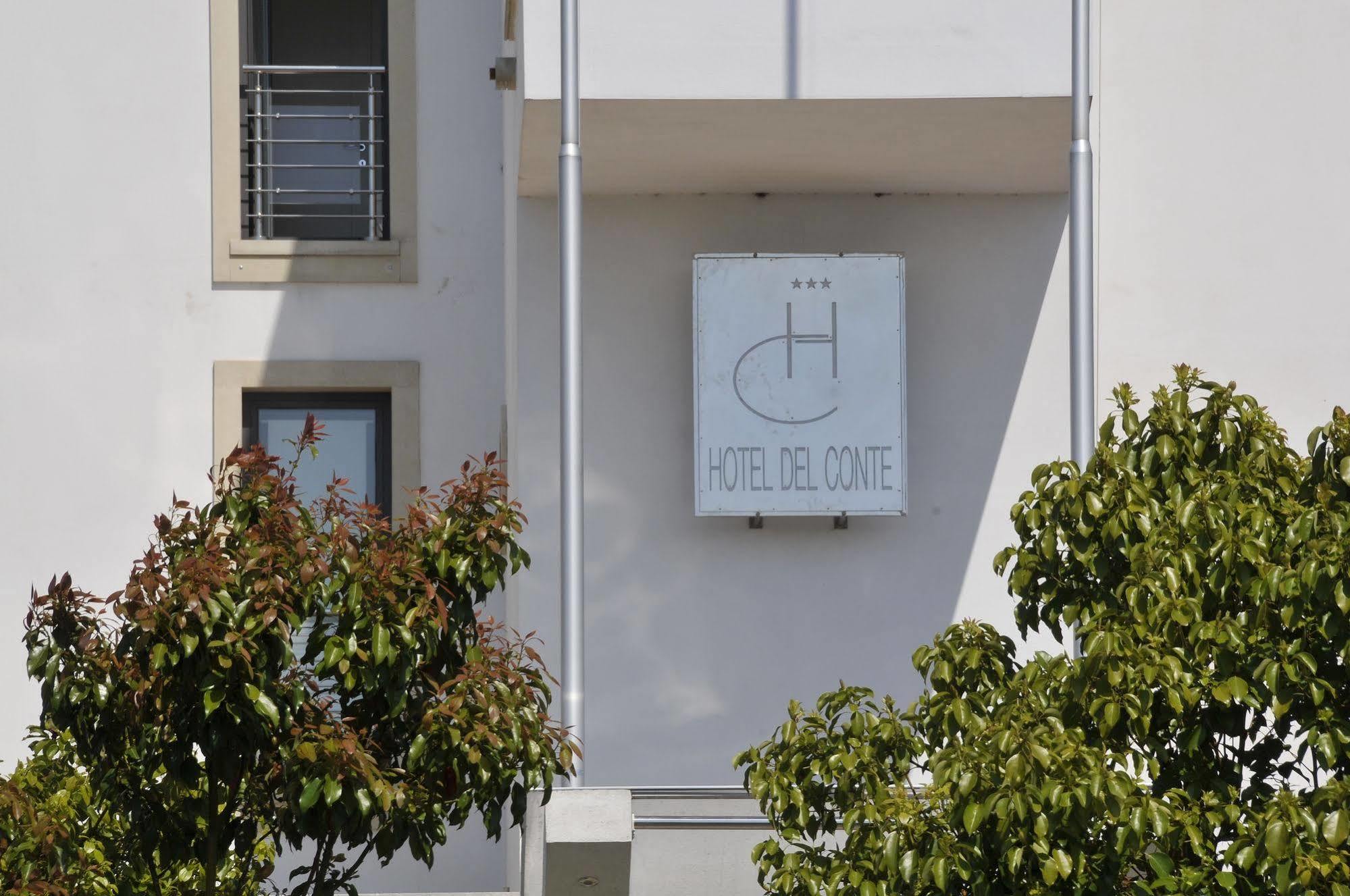 Hotel Del Conte 폰디 외부 사진