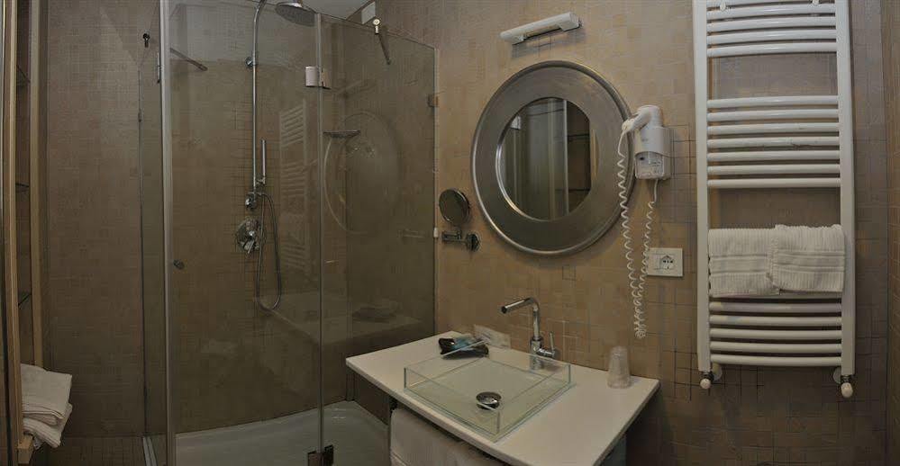Hotel Del Conte 폰디 외부 사진